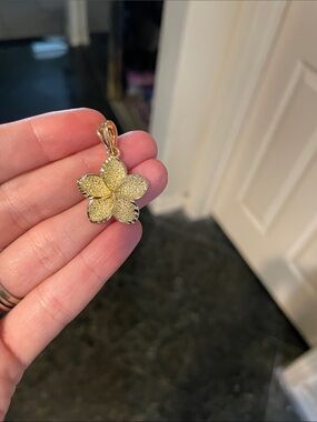 Flower Pendant